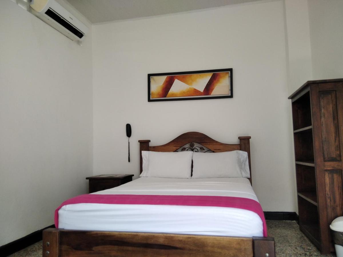 Hotel Casa Quinta Marbella - Мельгар Екстер'єр фото